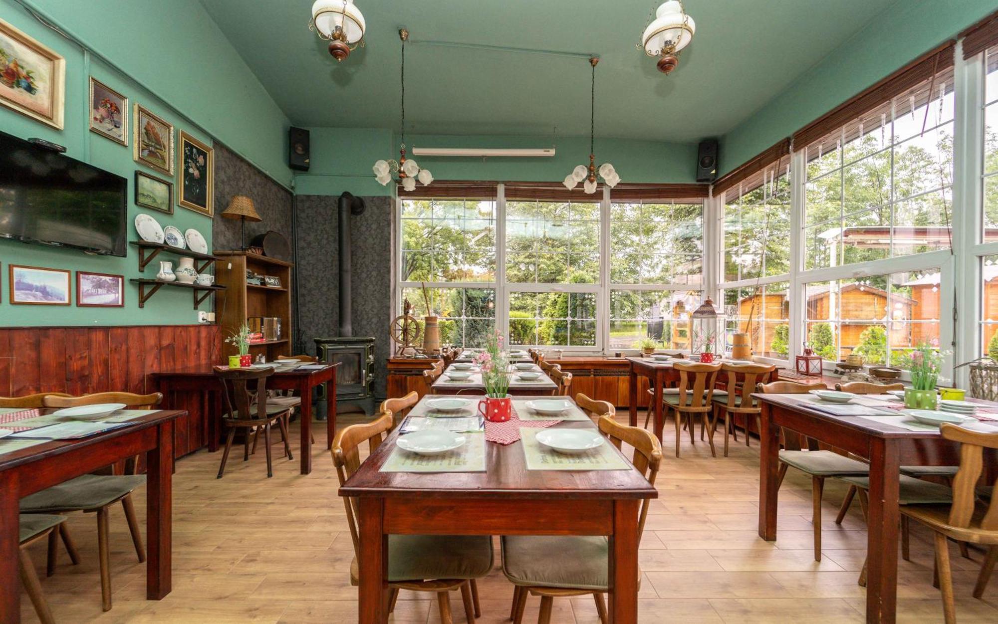 Hotel Na Skalkach โนวี ยิชีน ภายนอก รูปภาพ